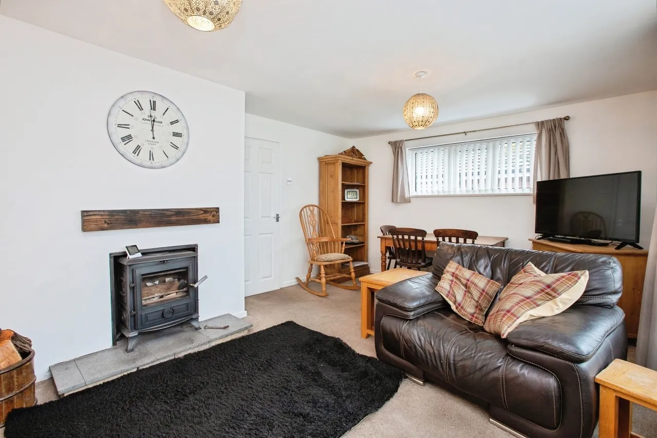 Greenbank Drive, Sutton-in-Ashfield, NG17, photo 3
