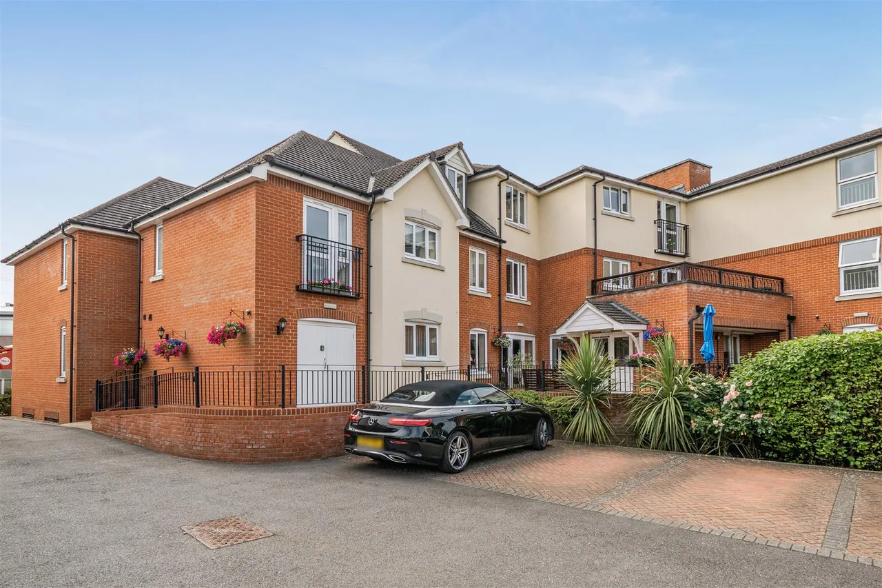 Laleham Road, Shepperton, TW17, photo 15