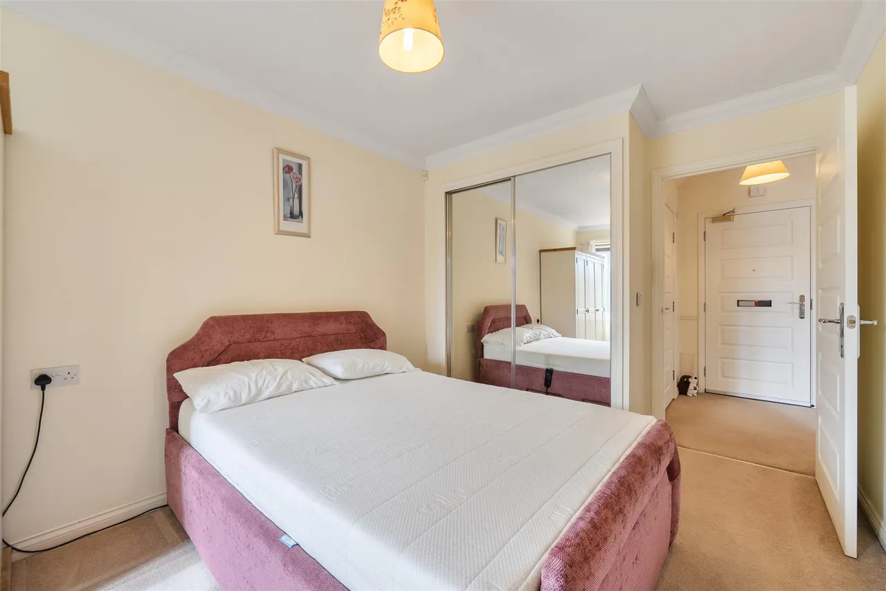 Laleham Road, Shepperton, TW17, photo 9