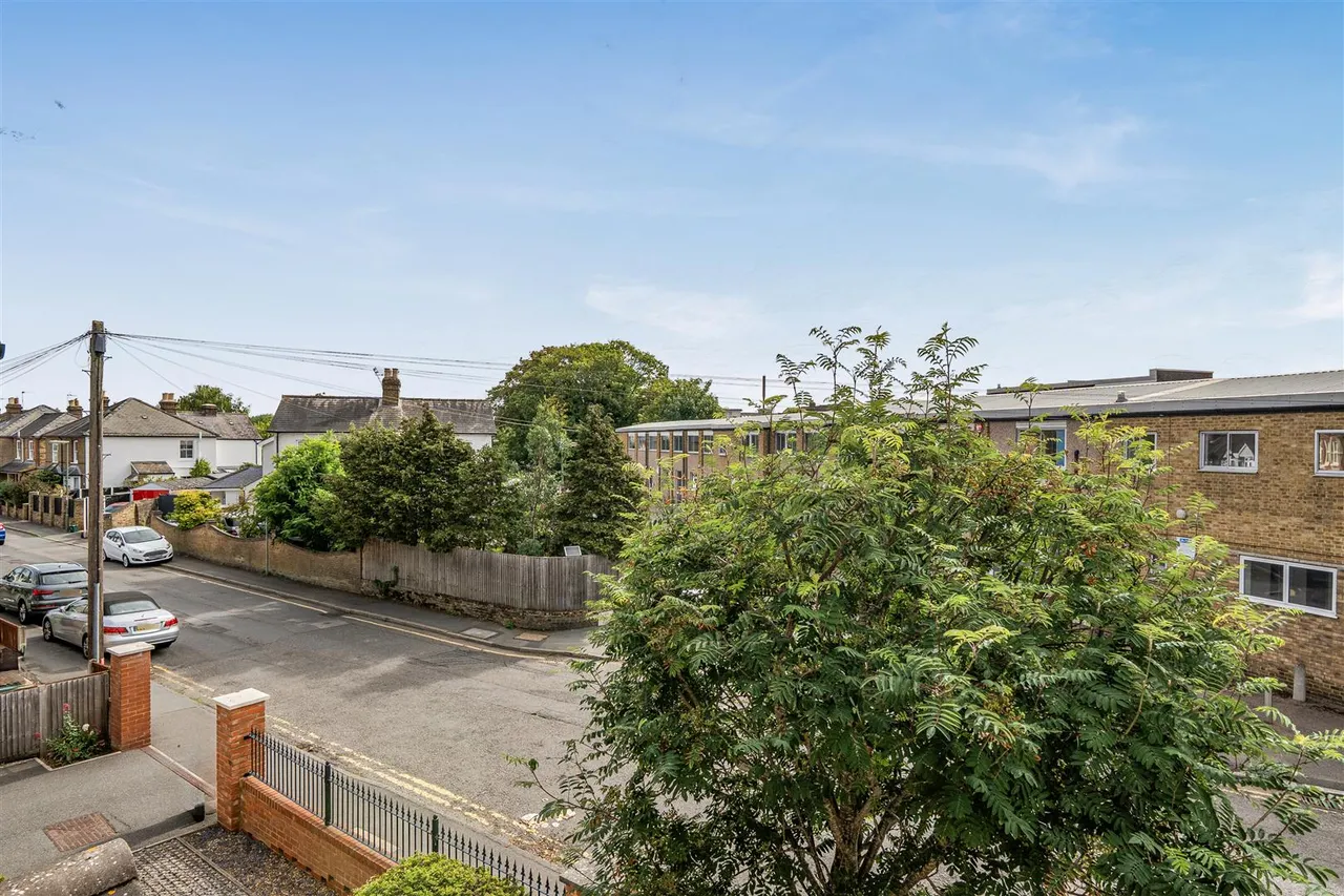 Laleham Road, Shepperton, TW17, photo 12