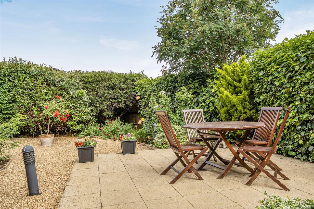 Laleham Road, Shepperton, TW17, photo 14