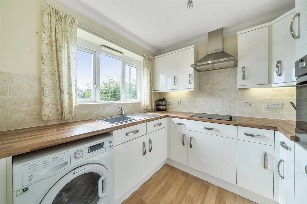 Laleham Road, Shepperton, TW17, photo 6