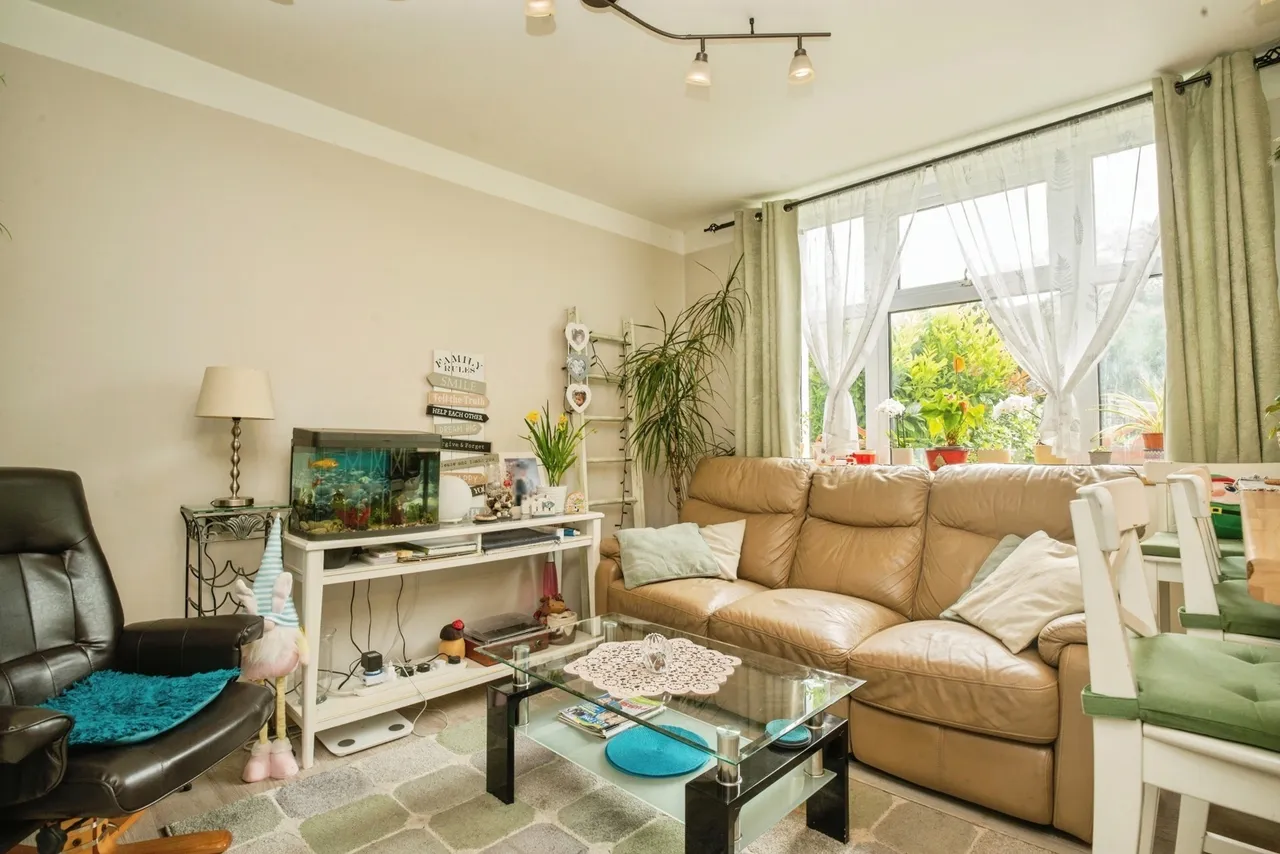 Thompson Avenue, Newport, NP19, photo 8
