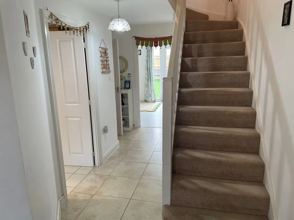 Kingshill Court, High Wycombe HP13 5FN, photo 2