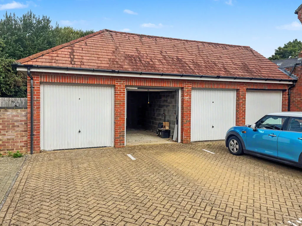 Kingshill Court, High Wycombe, HP13, photo 13