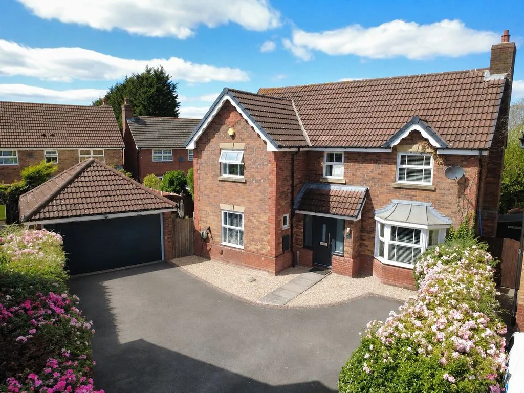 4 bed house for sale, Weaver Avenue, Walmley, B76