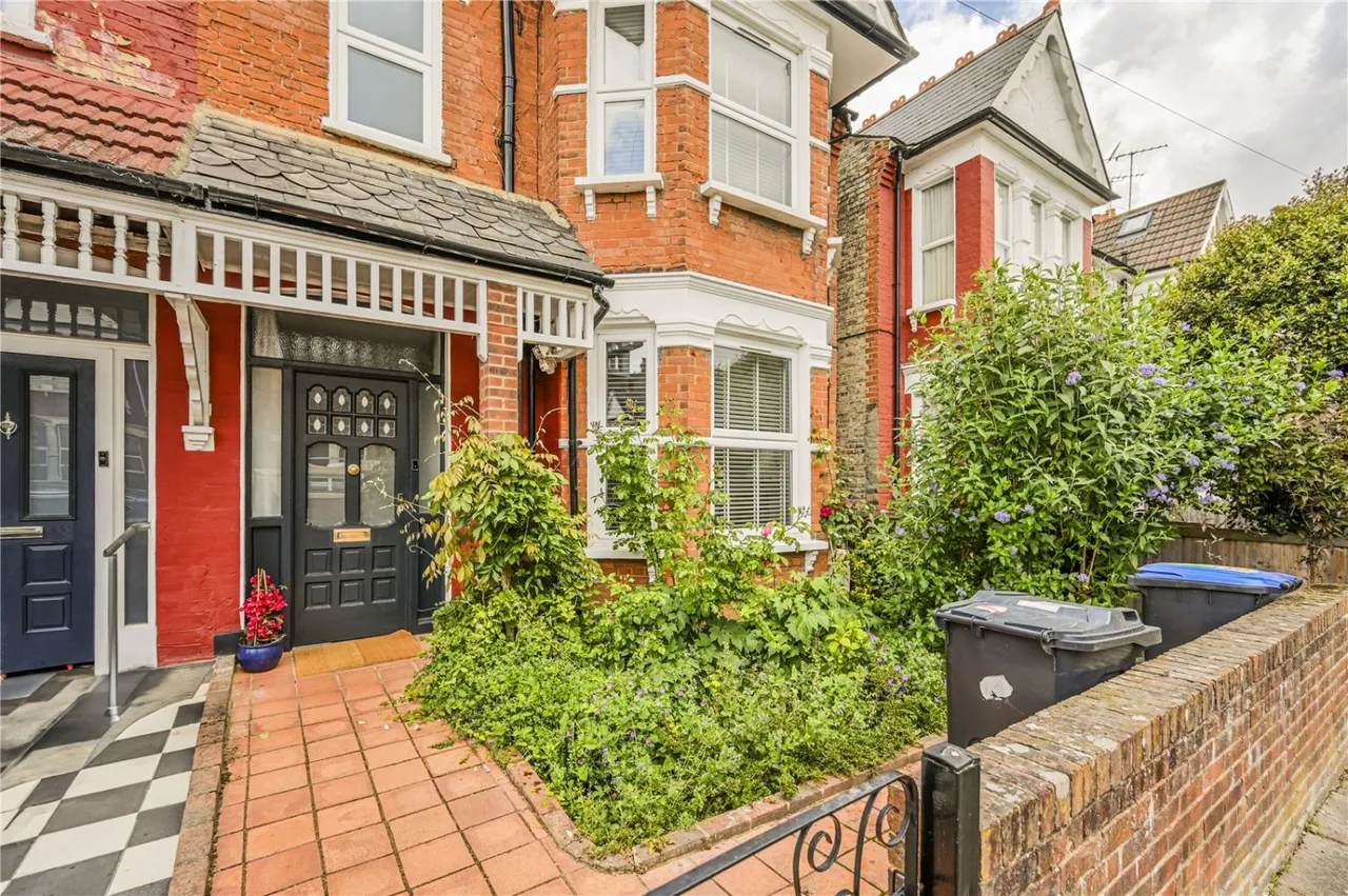 Maidstone Road, London, N11, photo 28
