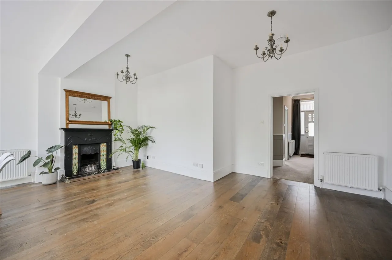 Maidstone Road, London, N11, photo 11