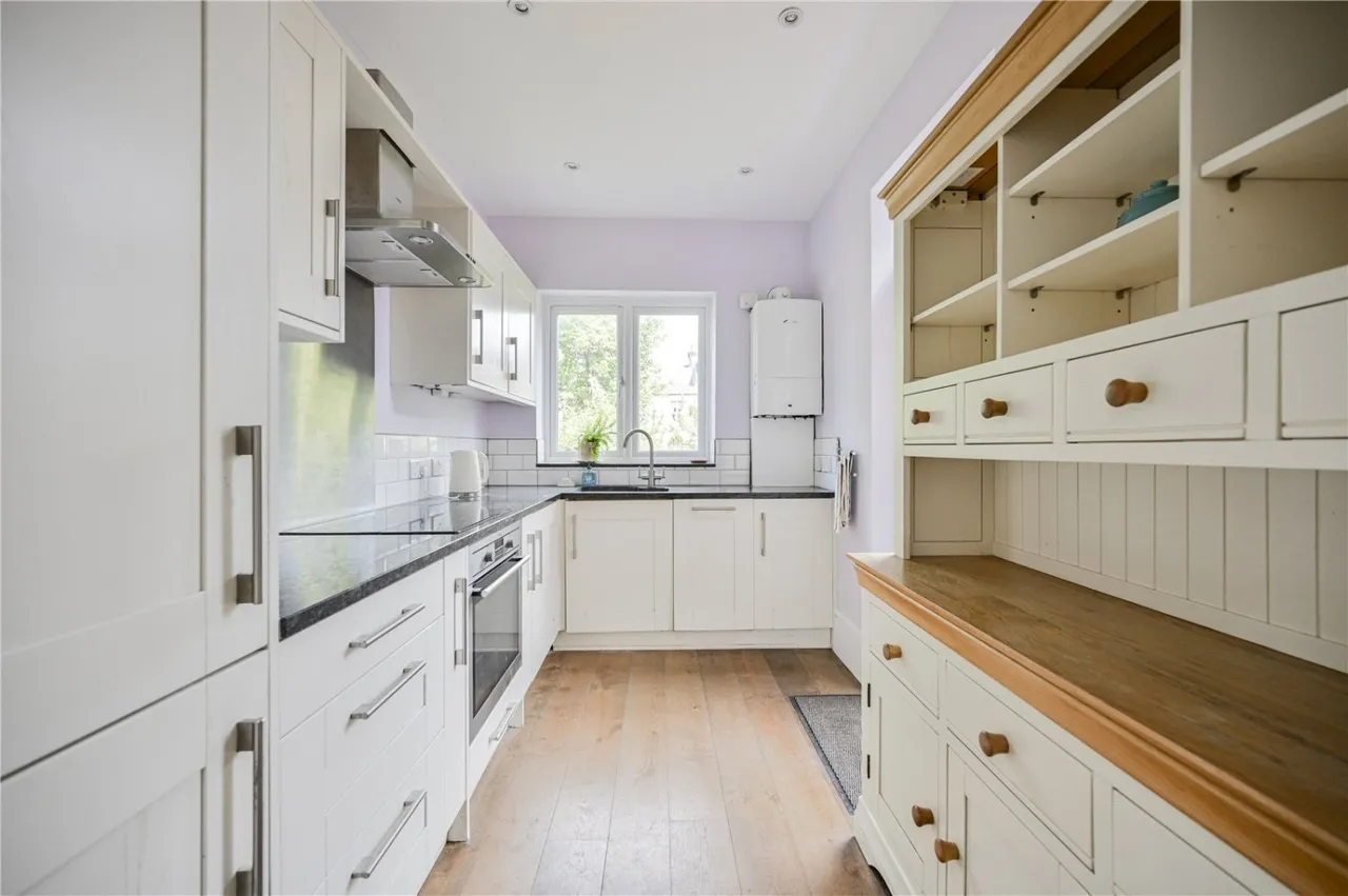 Maidstone Road, London, N11, photo 13
