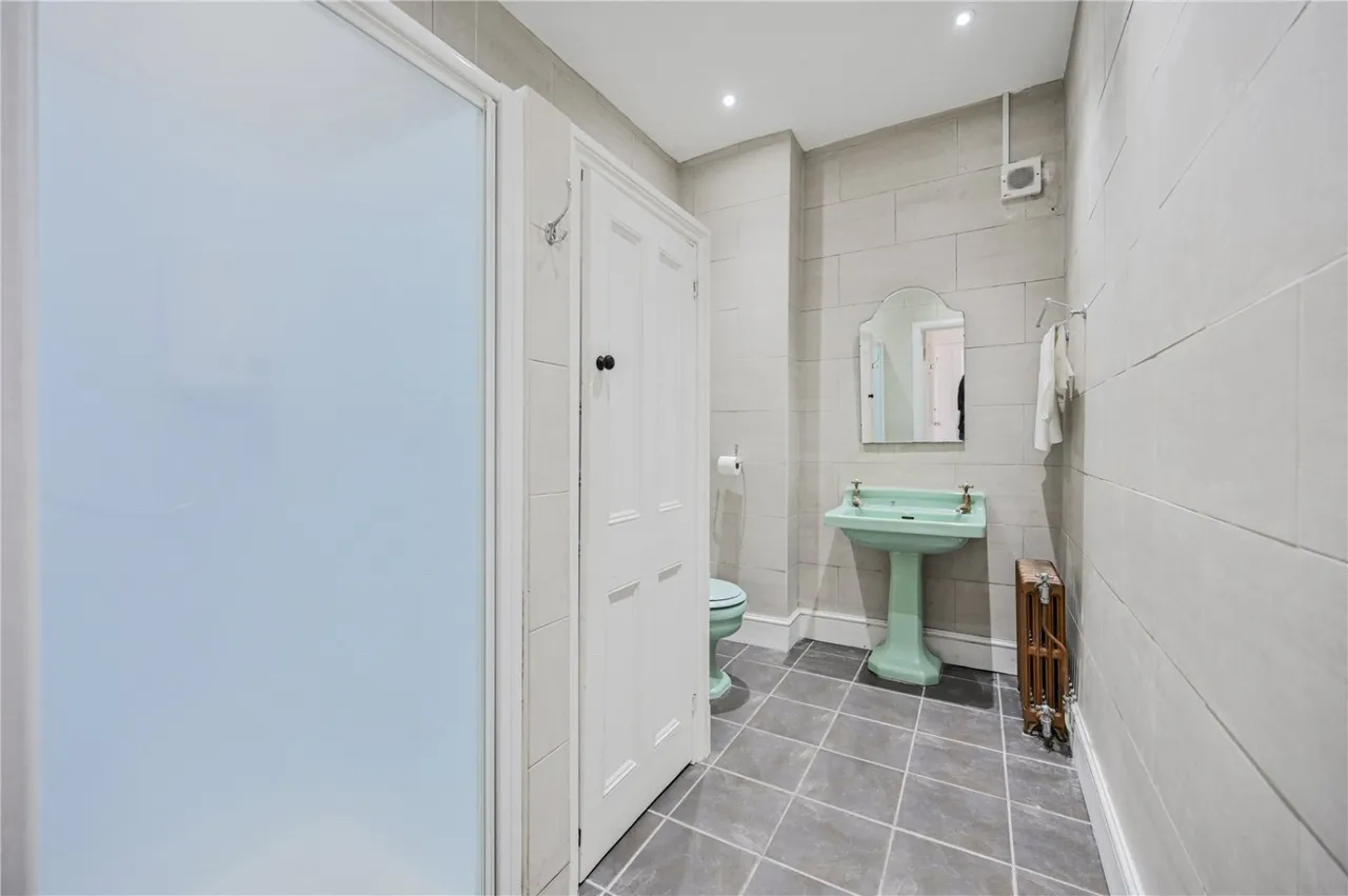 Maidstone Road, London, N11, photo 5