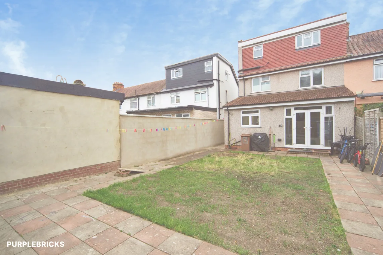 Rochdale Road, London, E17, photo 18