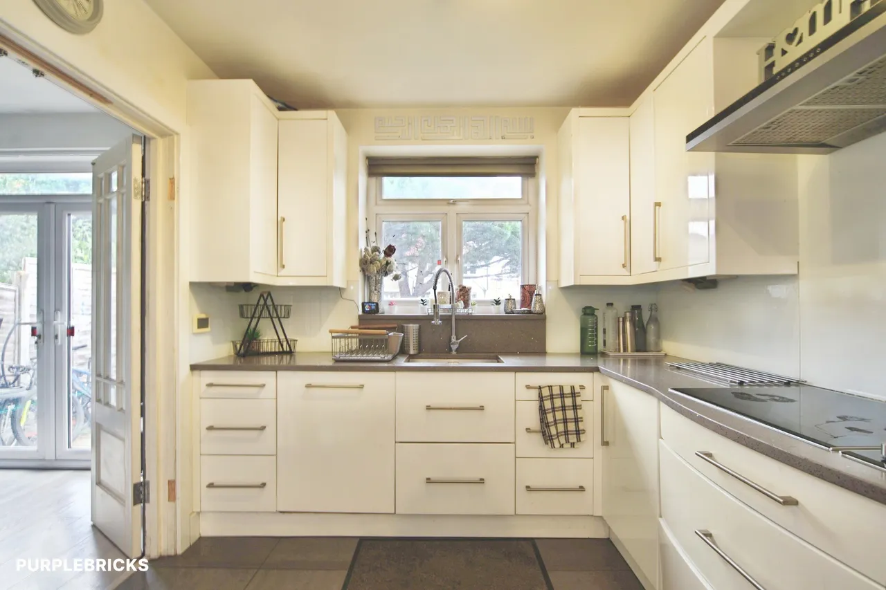 Rochdale Road, London, E17, photo 12