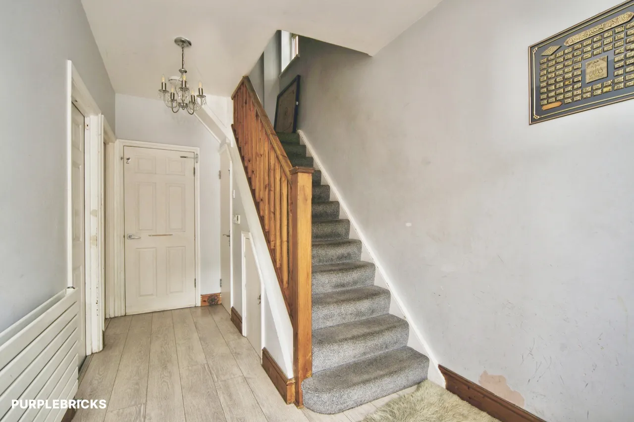 Rochdale Road, London, E17, photo 2