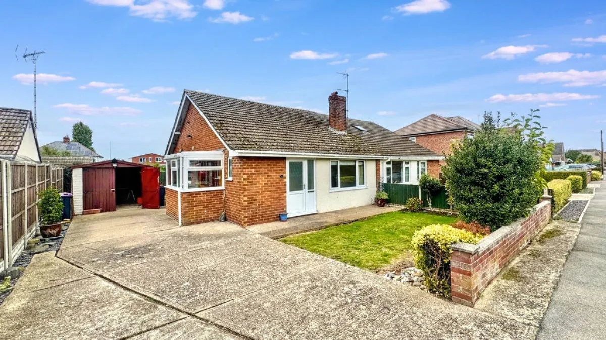 2 bed house for sale, Lime Crescent, Waddington