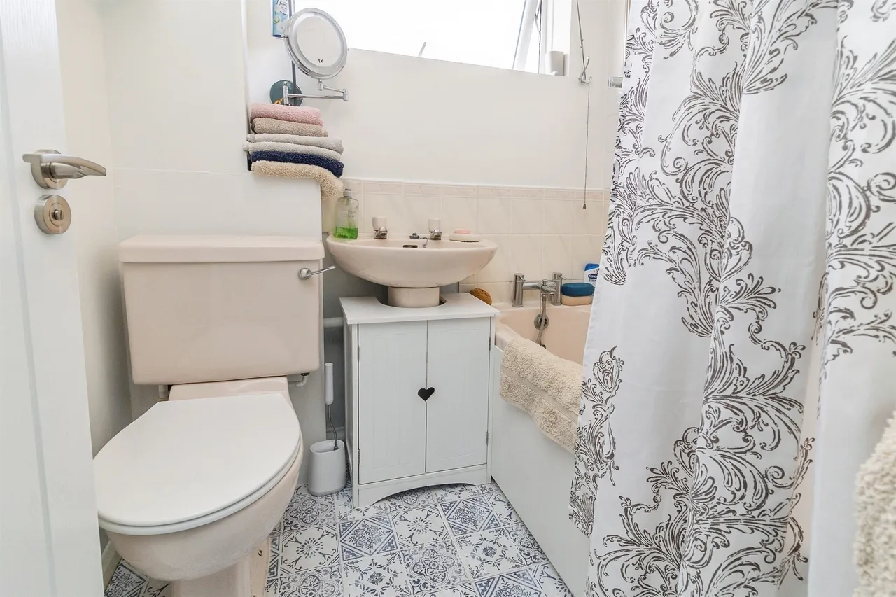 Fareham Way, Houghton Regis, LU5, photo 11
