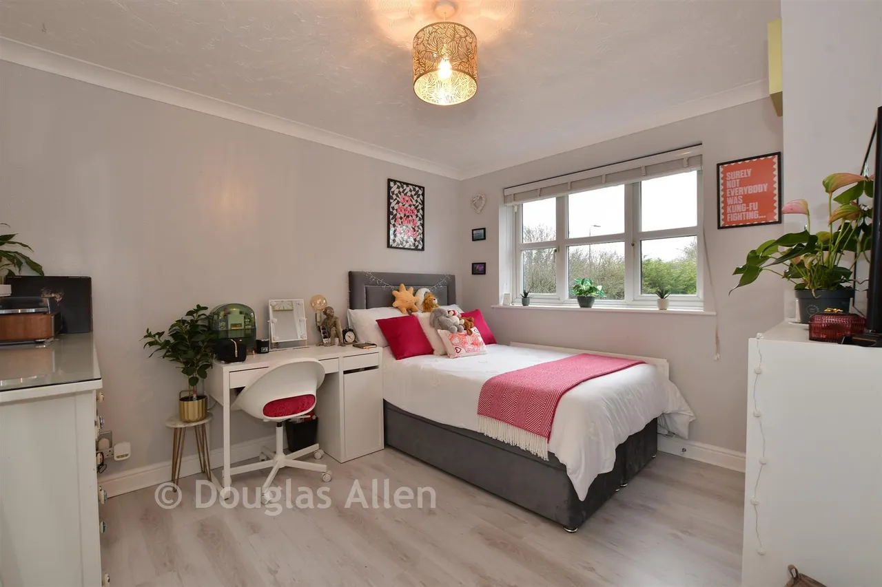 Hornbeam Way, Laindon, SS15, photo 17