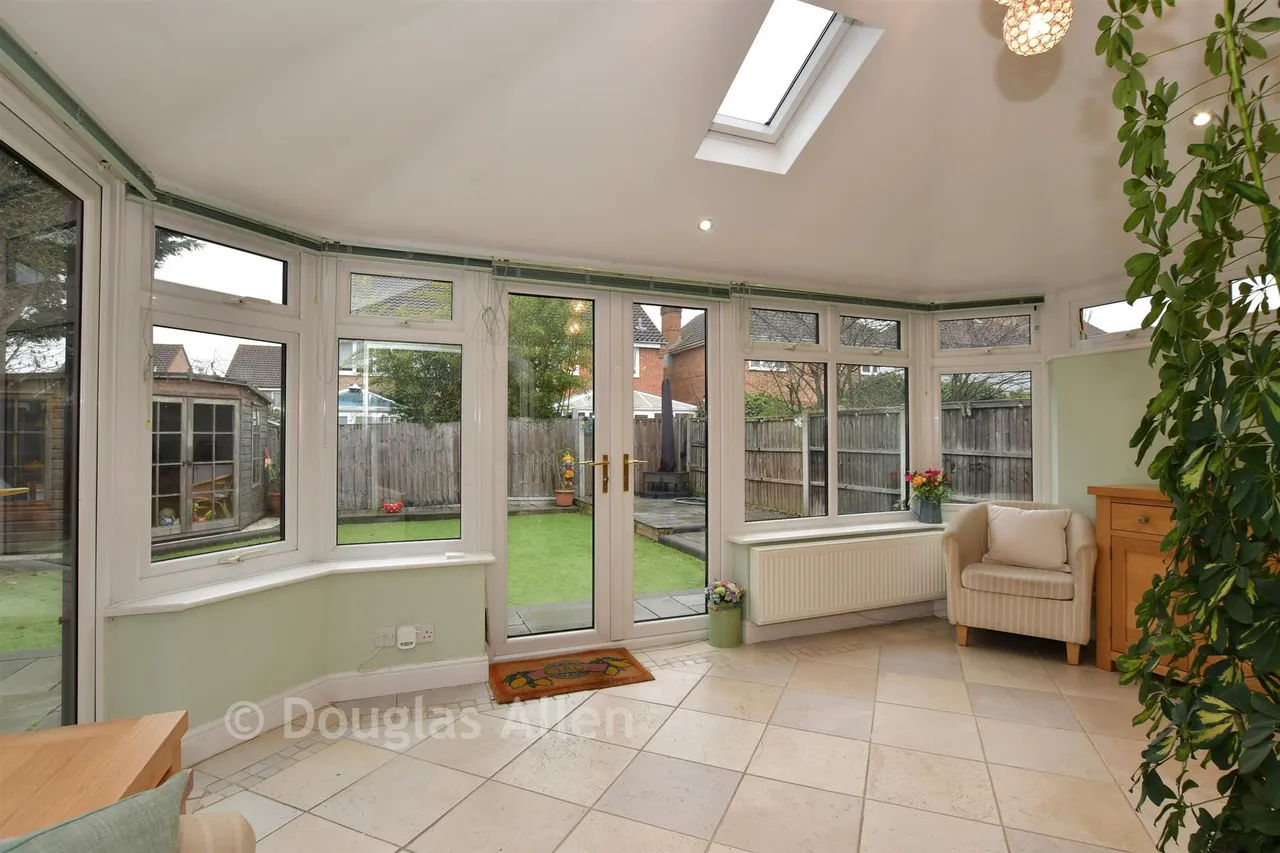 Hornbeam Way, Laindon, SS15, photo 12