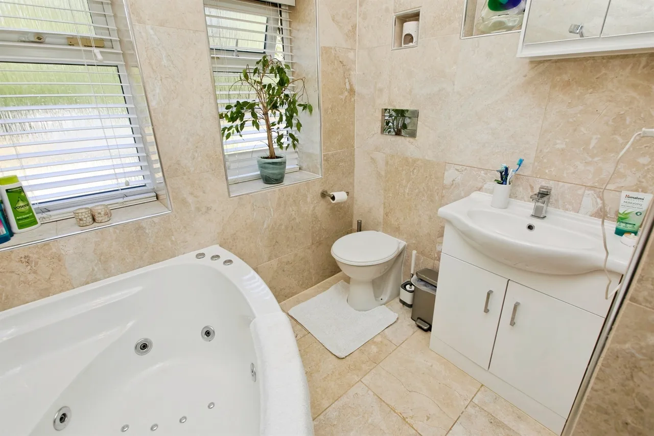 Ferrers Way, Darley Abbey, DE22, photo 15