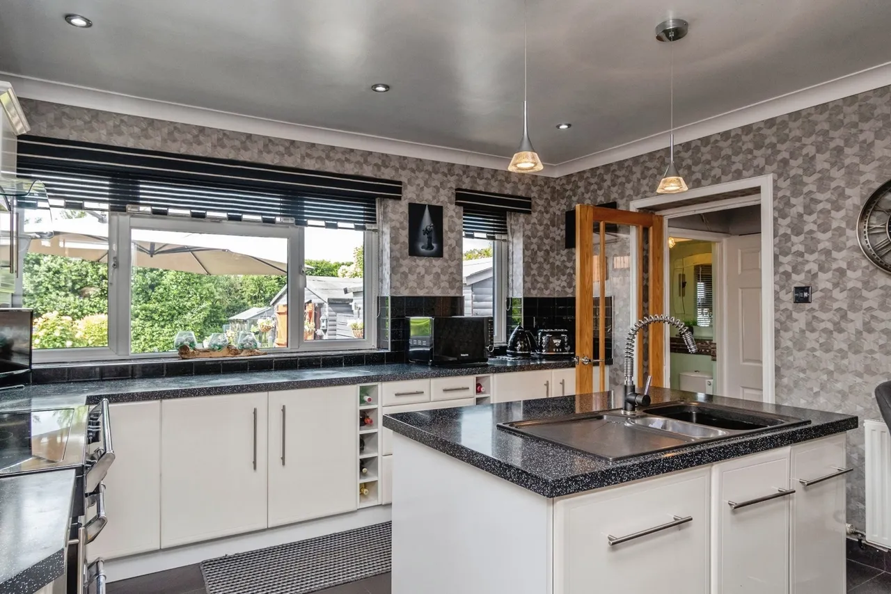 Longford Road, Cannock, Staffordshire, WS11, photo 4
