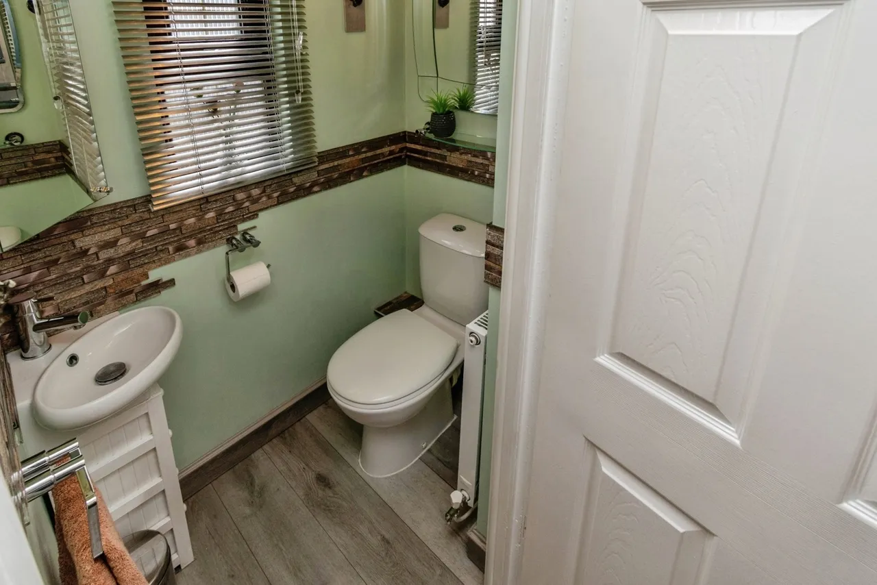 Longford Road, Cannock, Staffordshire, WS11, photo 5