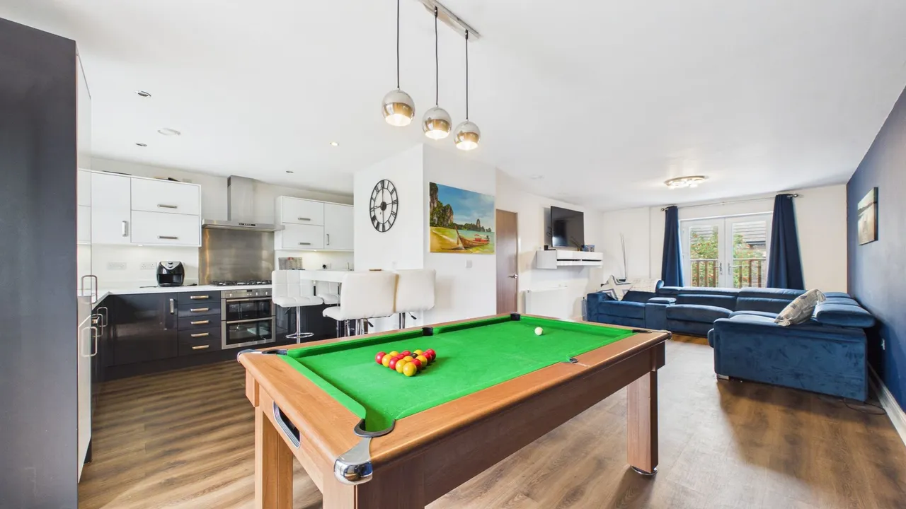 Beluga Close, Peterborough, PE2, photo 25