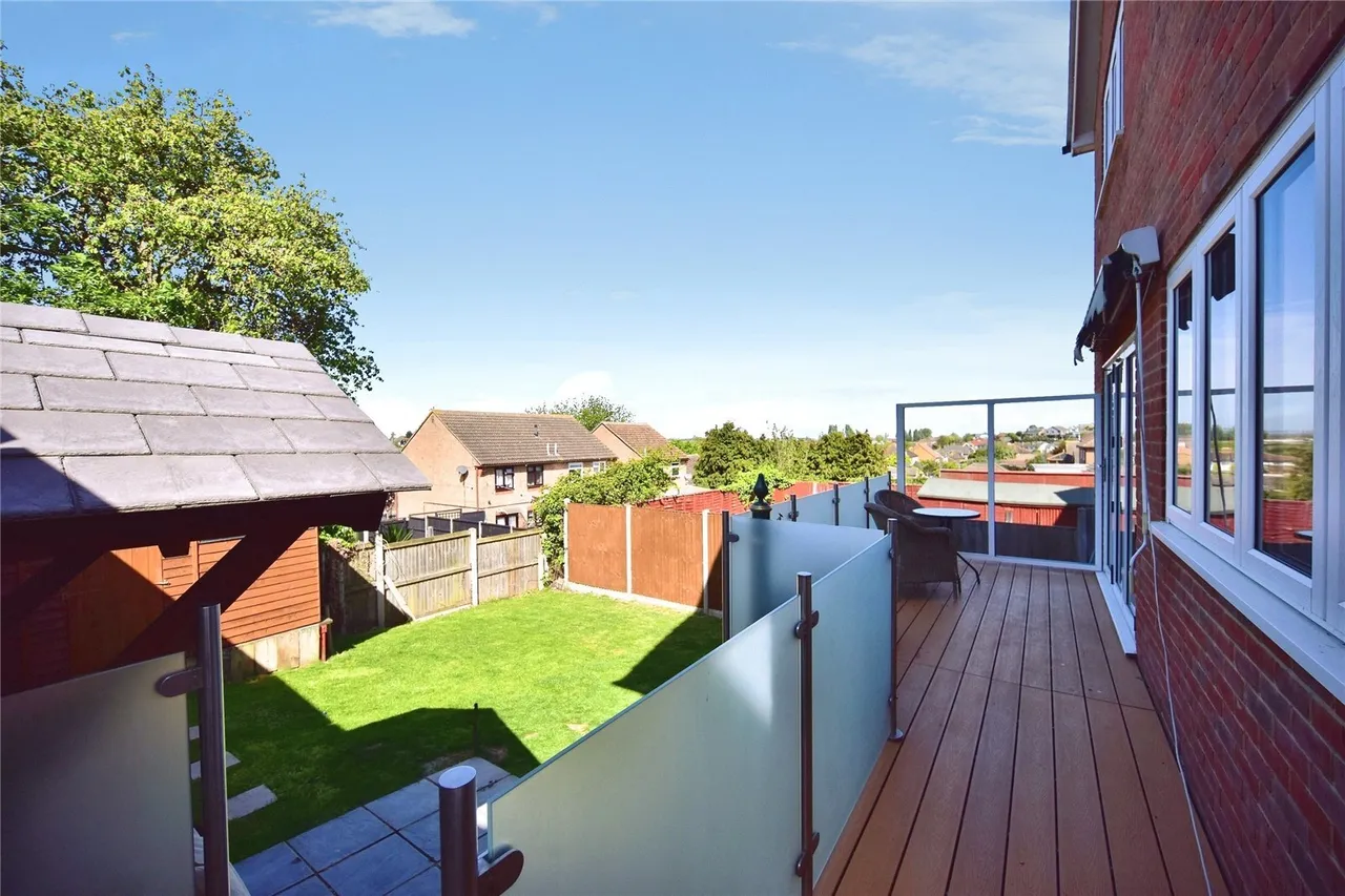 Waverley Avenue, Minster on Sea, ME12, photo 5