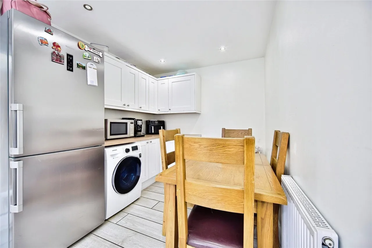 Waverley Avenue, Minster on Sea, ME12, photo 10