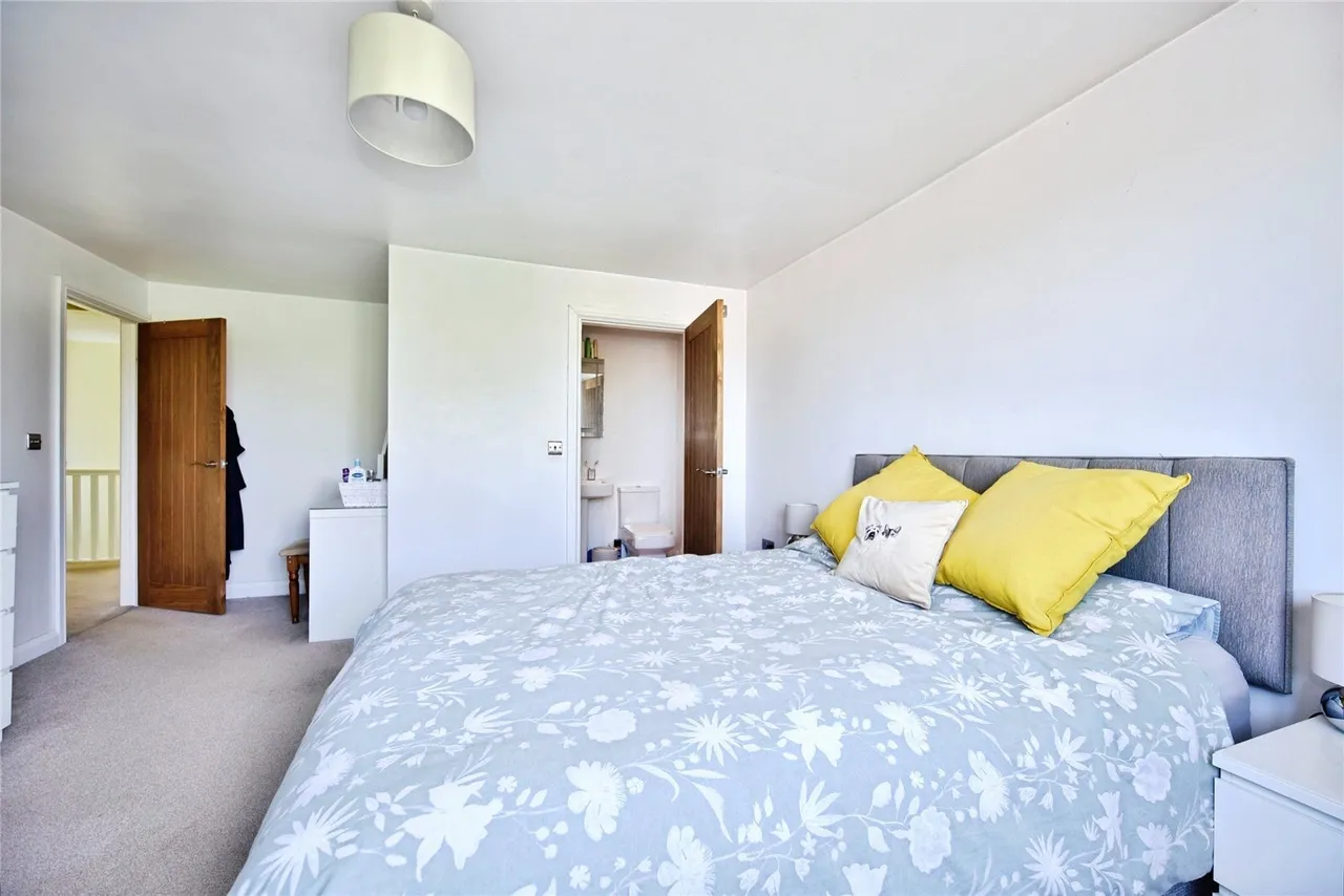 Waverley Avenue, Minster on Sea, ME12, photo 12
