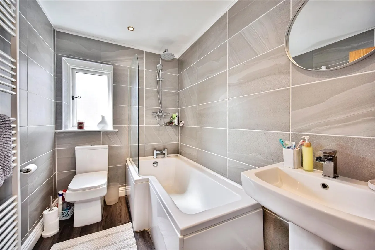 Waverley Avenue, Minster on Sea, ME12, photo 15