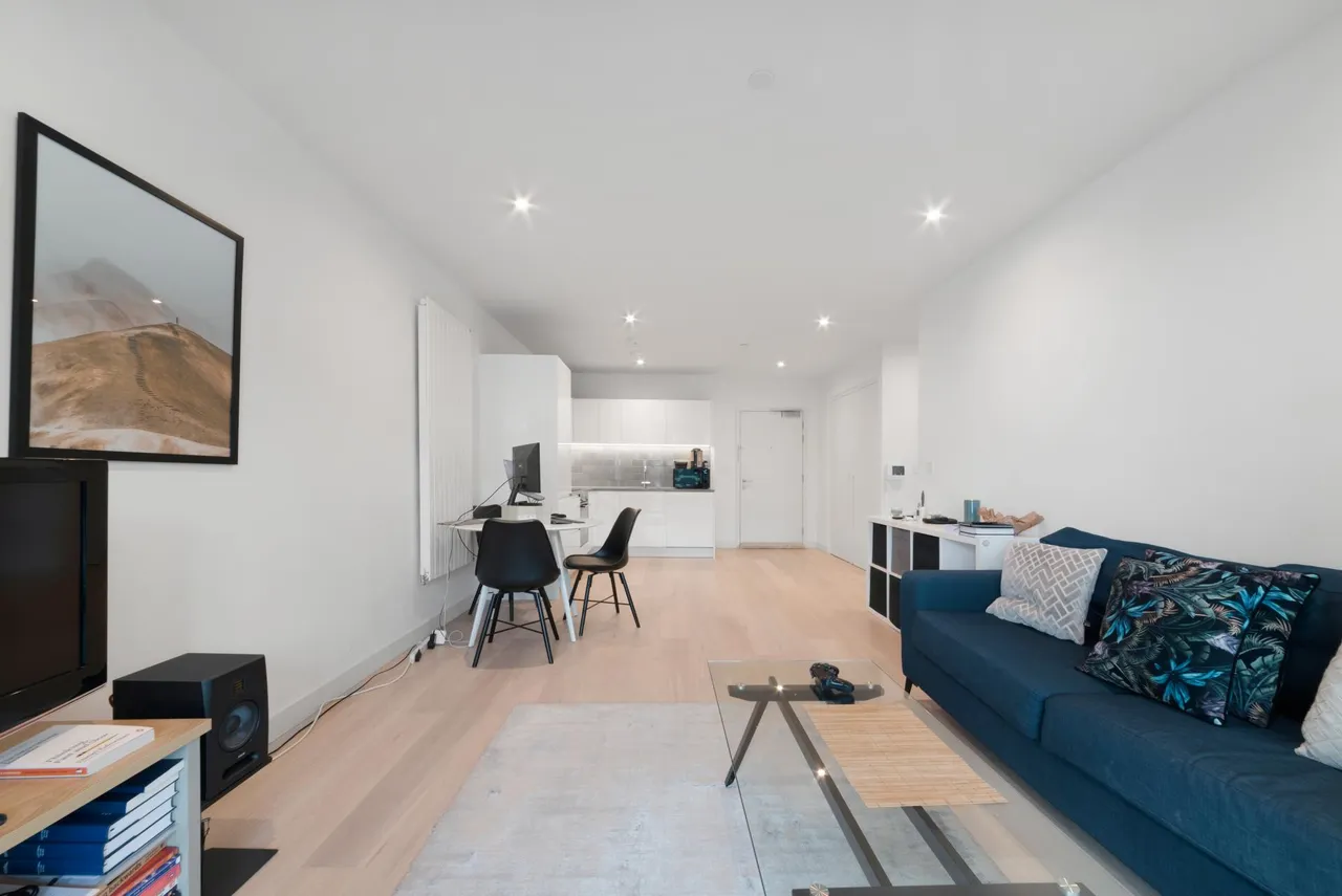 Marco Polo Tower, Royal Wharf, E16, photo 5