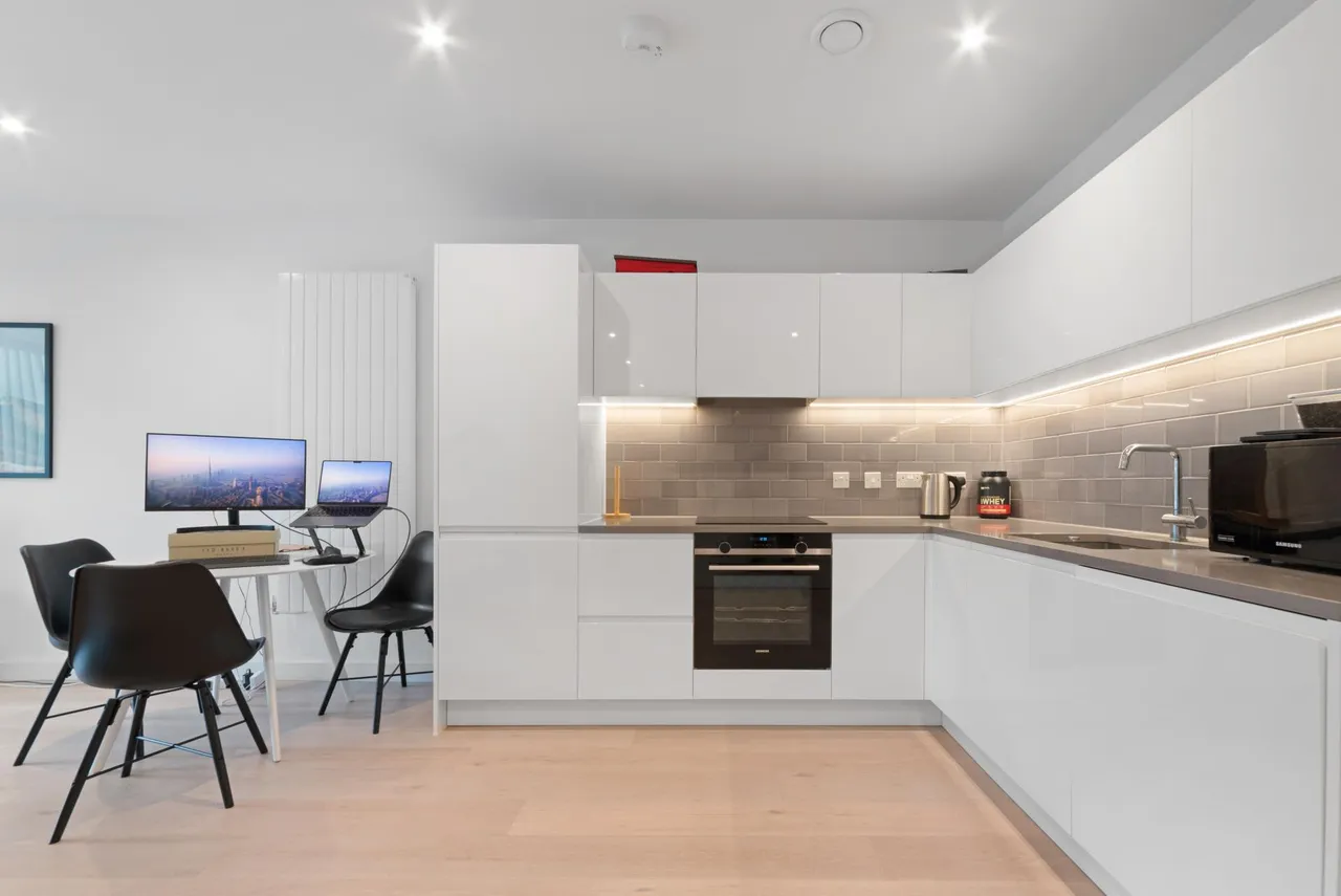 Marco Polo Tower, Royal Wharf, E16, photo 2