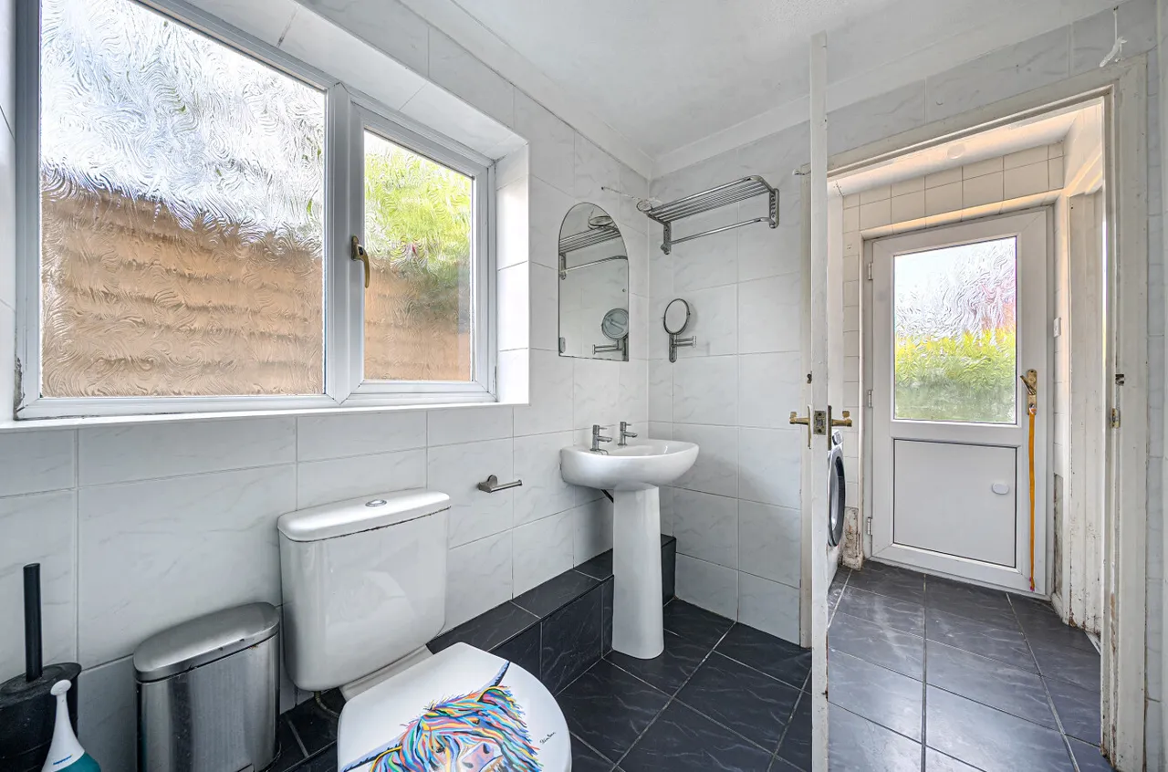 Easthampstead Road, Wokingham, Berkshire, RG40 2EG, photo 17