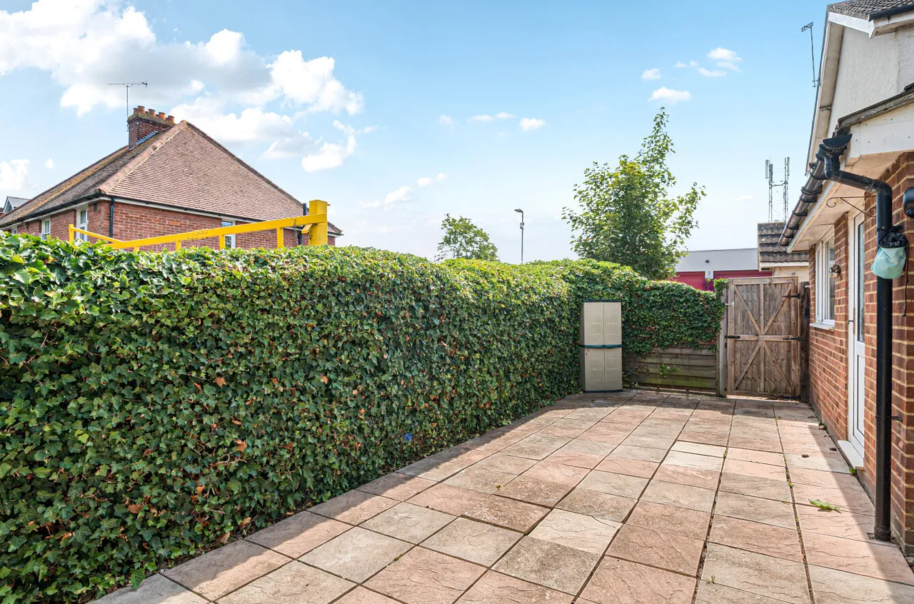 Easthampstead Road, Wokingham, Berkshire, RG40 2EG, photo 6