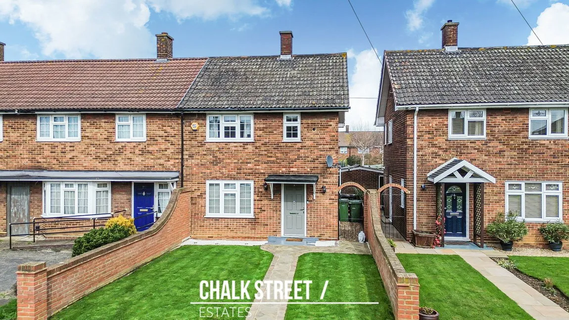 3 bed house for sale — Stapleton Crescent, Rainham, RM13 7HA