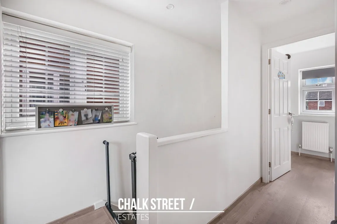 Stapleton Crescent, Rainham, RM13 7HA, photo 10