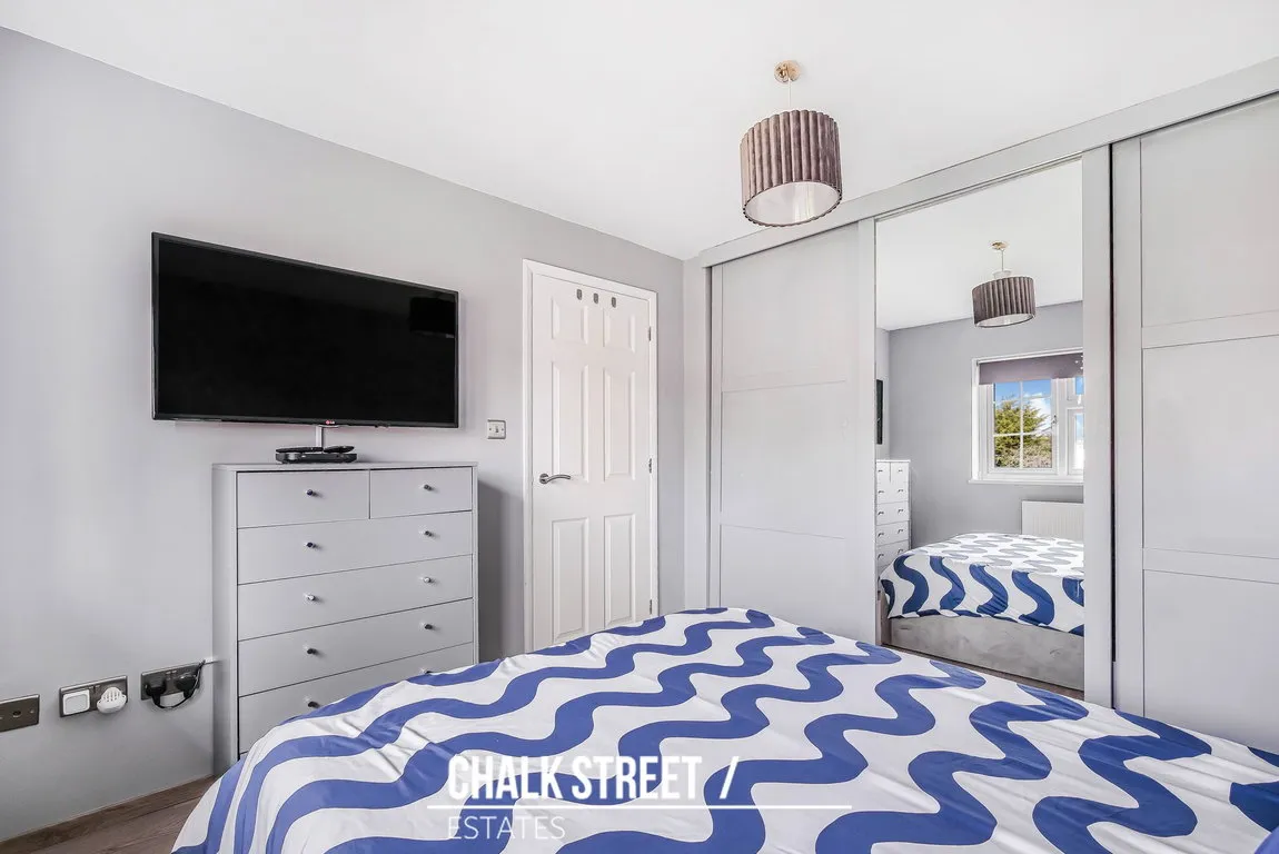 Stapleton Crescent, Rainham, RM13 7HA, photo 12
