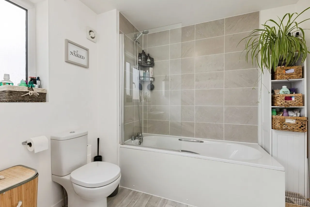 Chamberlain Rise, Wymondham, Norfolk, NR18, photo 18