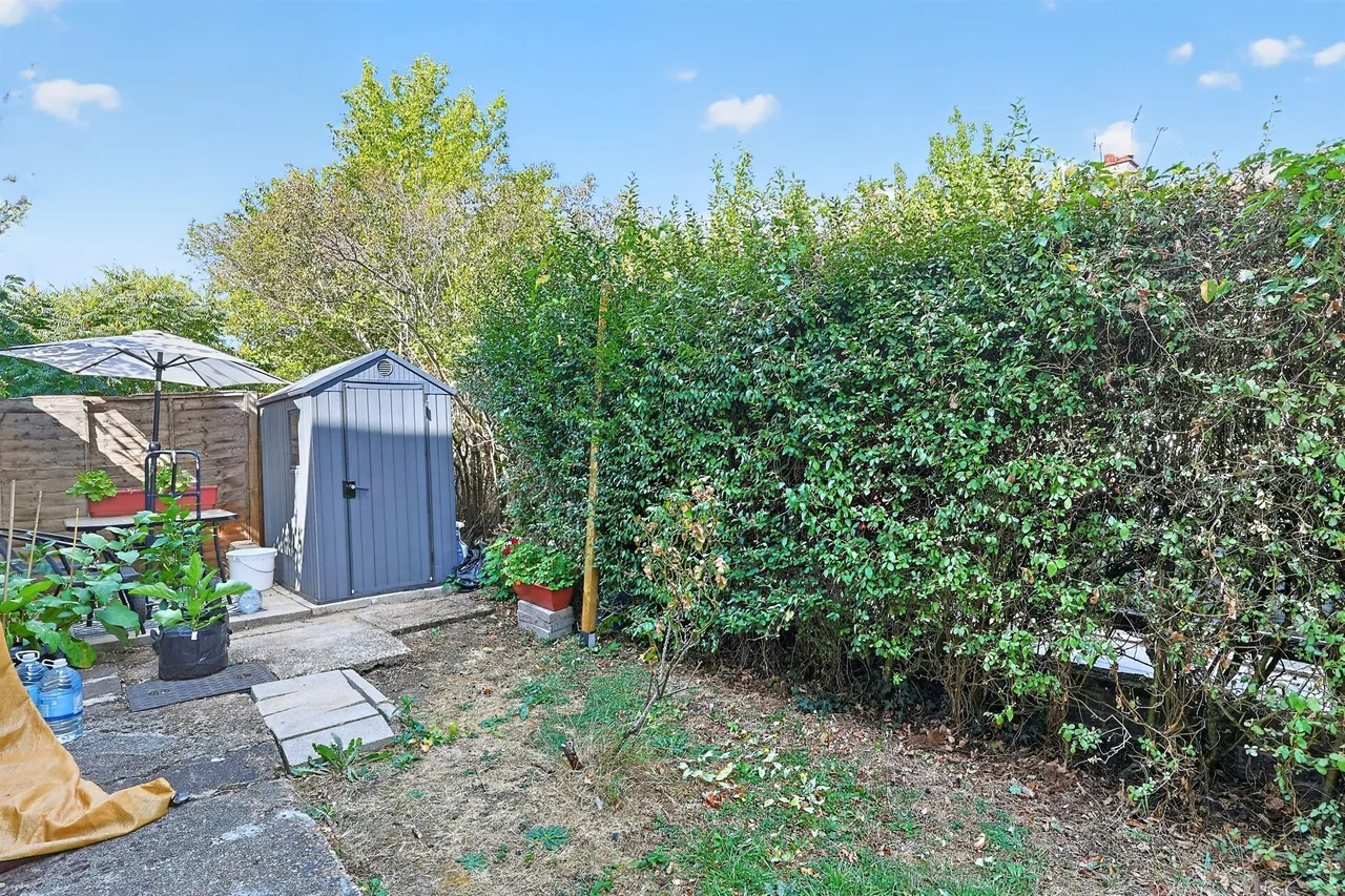 Gifford Gardens, London, photo 10