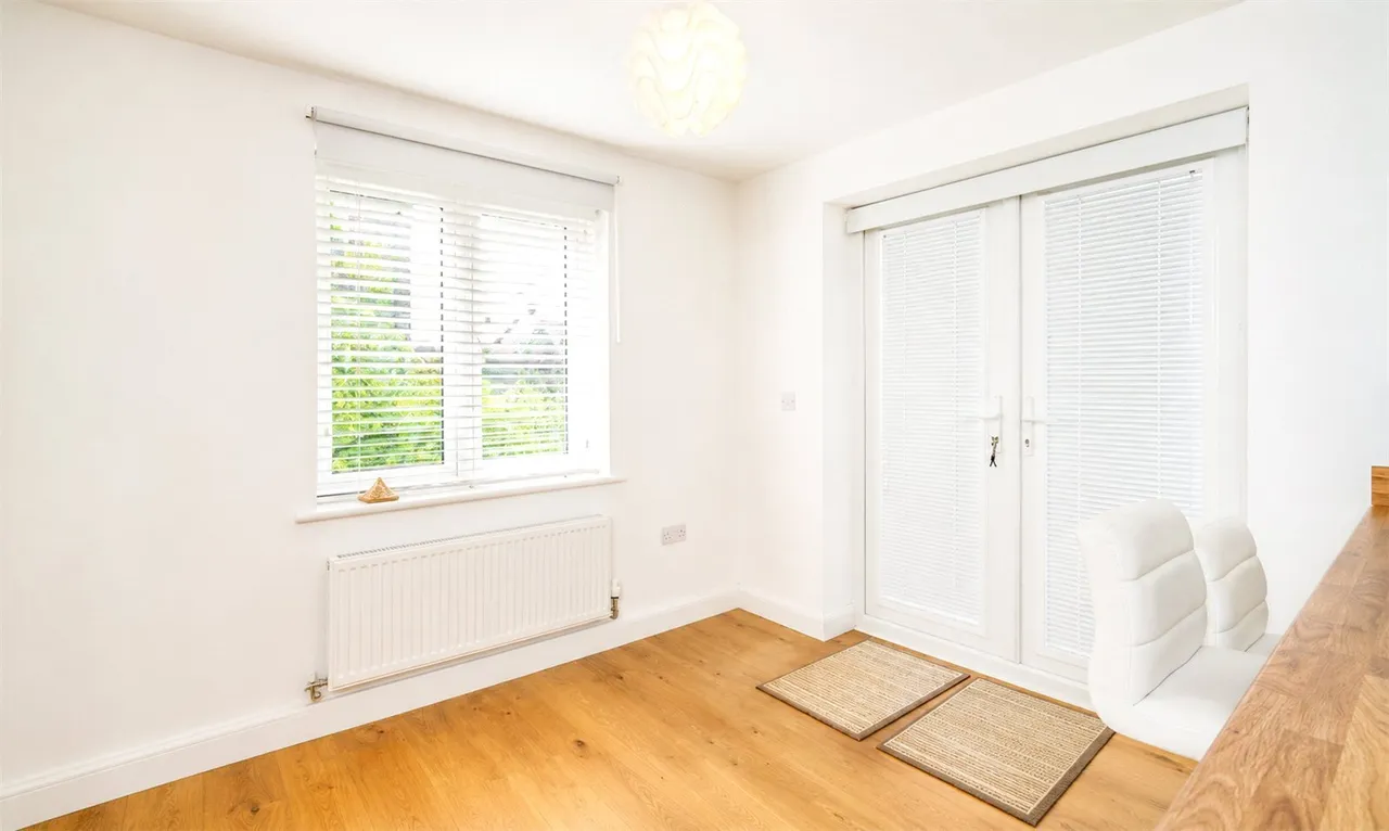 Vespasian Close, Westhampnett, PO18, photo 6