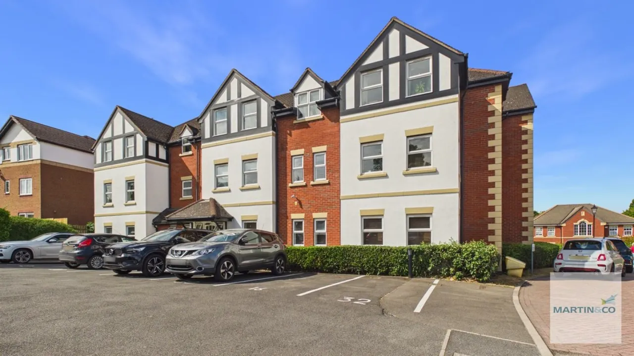 2 bed flat for sale — Tudor Way, Sutton Coldfield