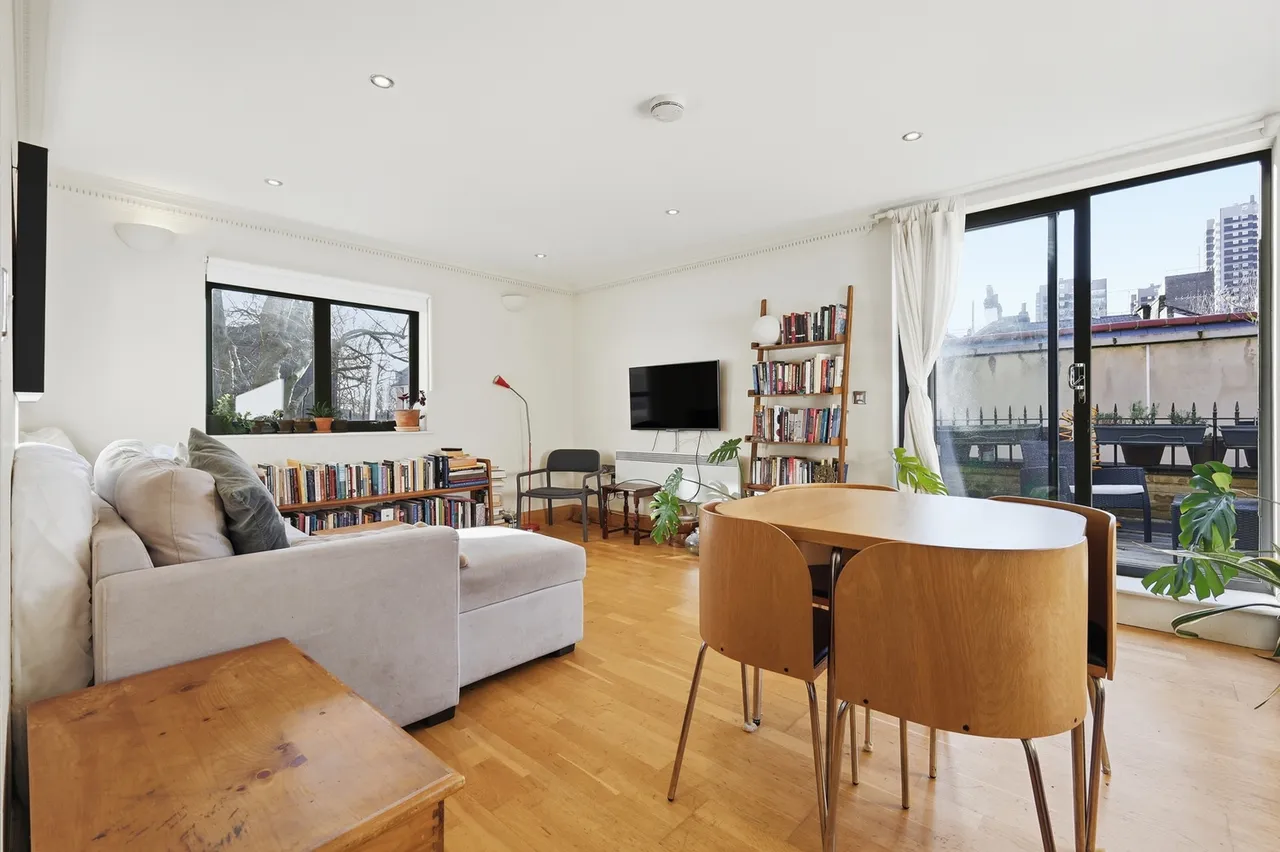Mulberry Court, London, E1, photo 4