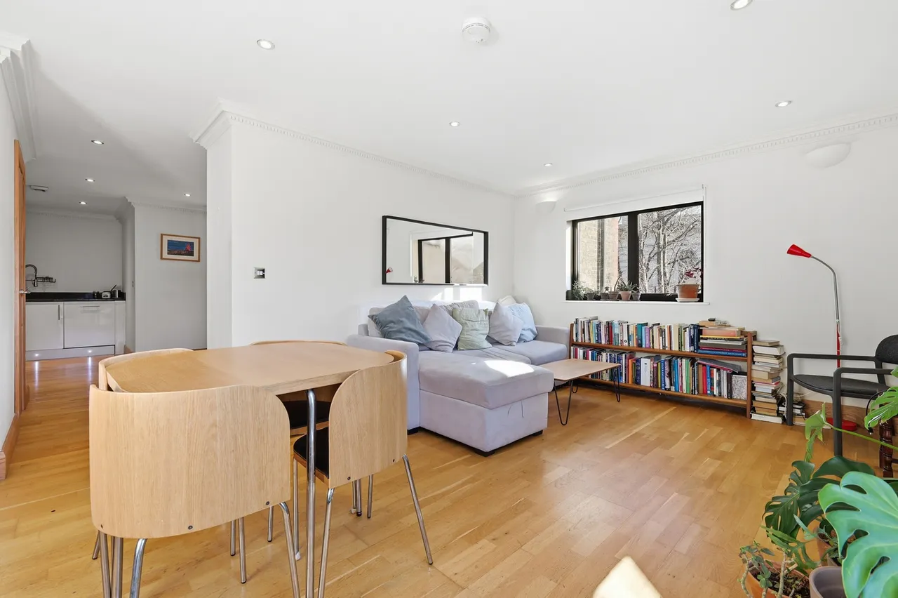 Mulberry Court, London, E1, photo 5