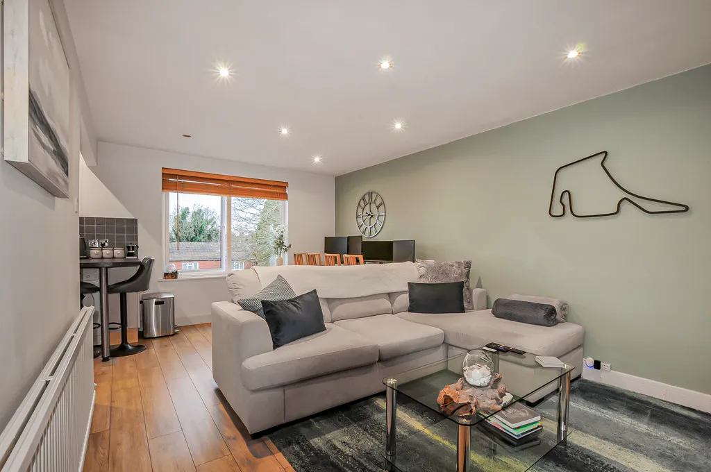 Whitehall Road, Uxbridge, UB8, photo 6