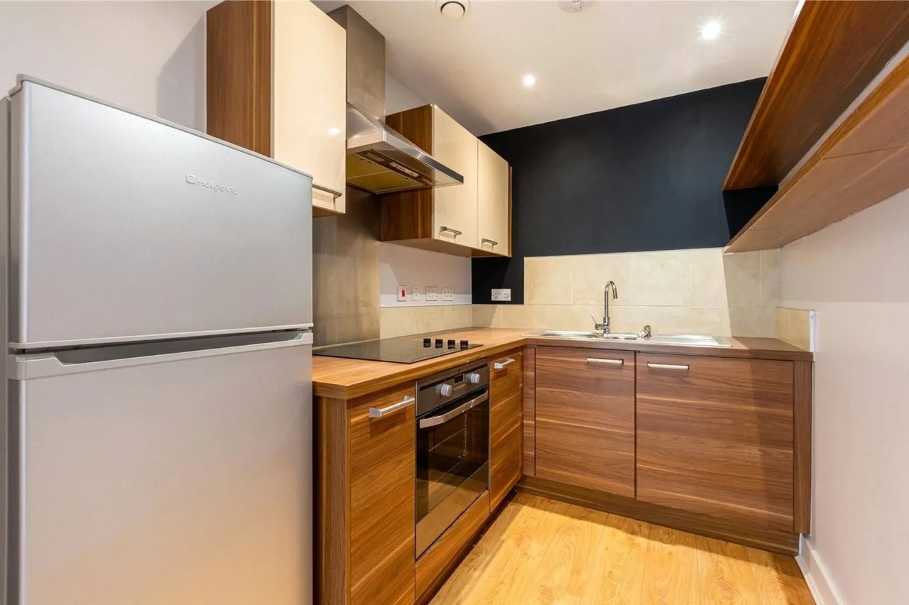 2 bed flat to rent, Armidale Place, Montpelier, BS6
