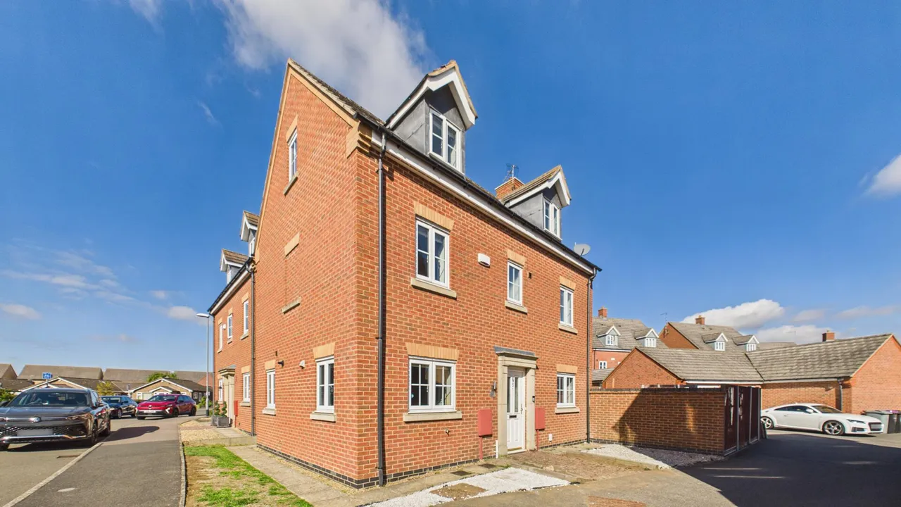 5 bed house for sale, Laughton Drive, Stamford