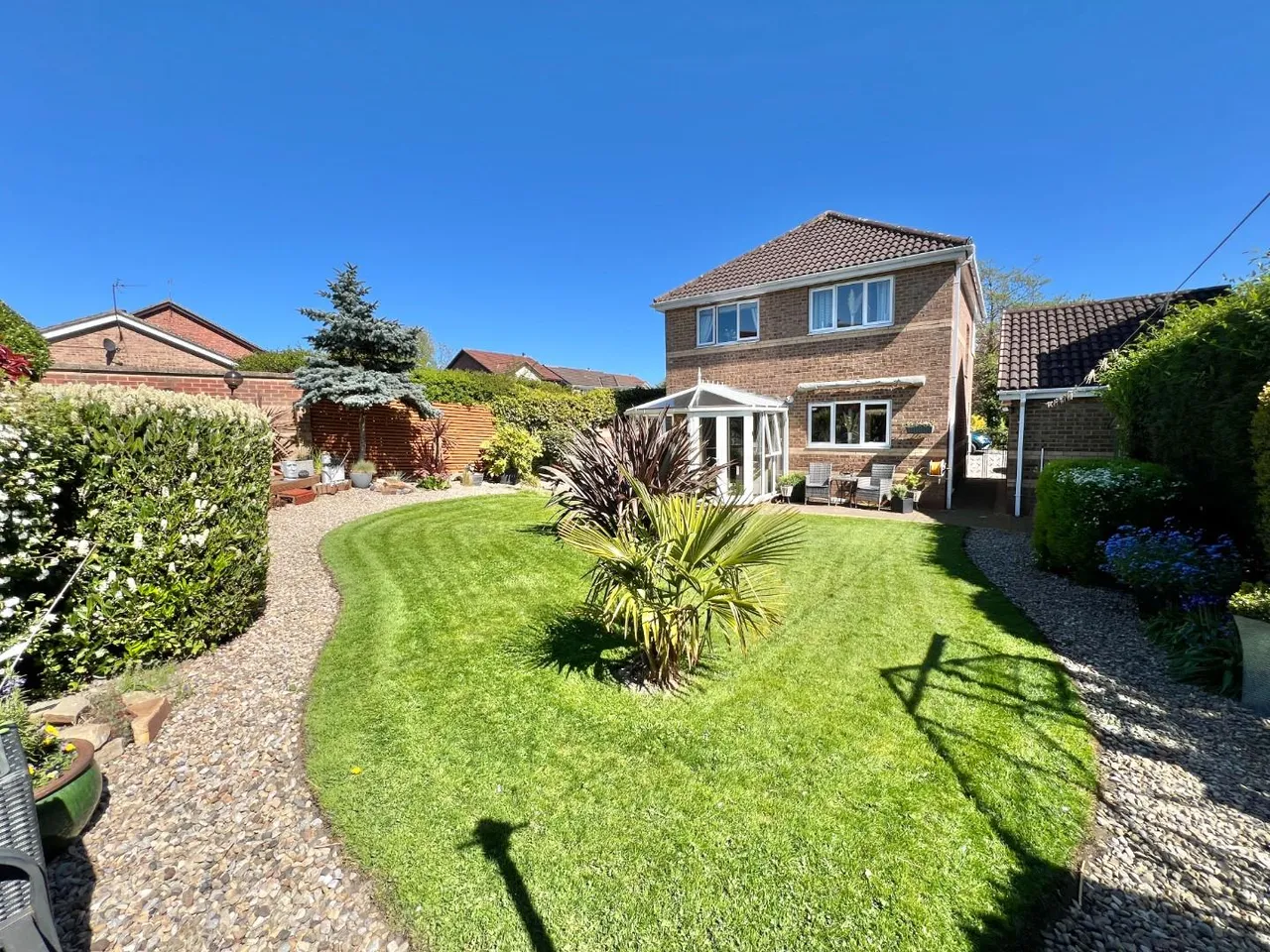 Vicarage Gardens, Willington, DL15, photo 2