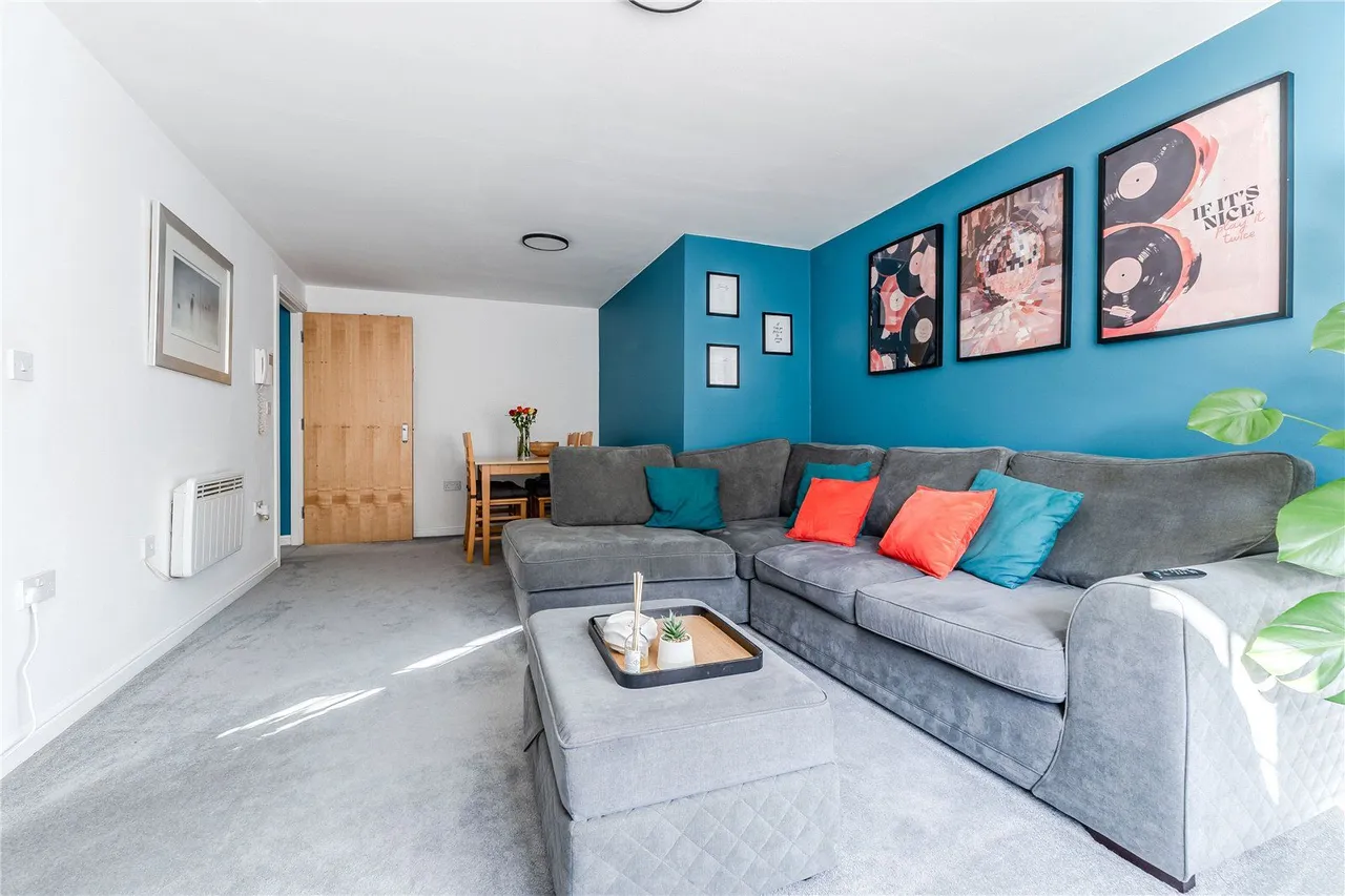 High Royds Drive, Menston, LS29, photo 6