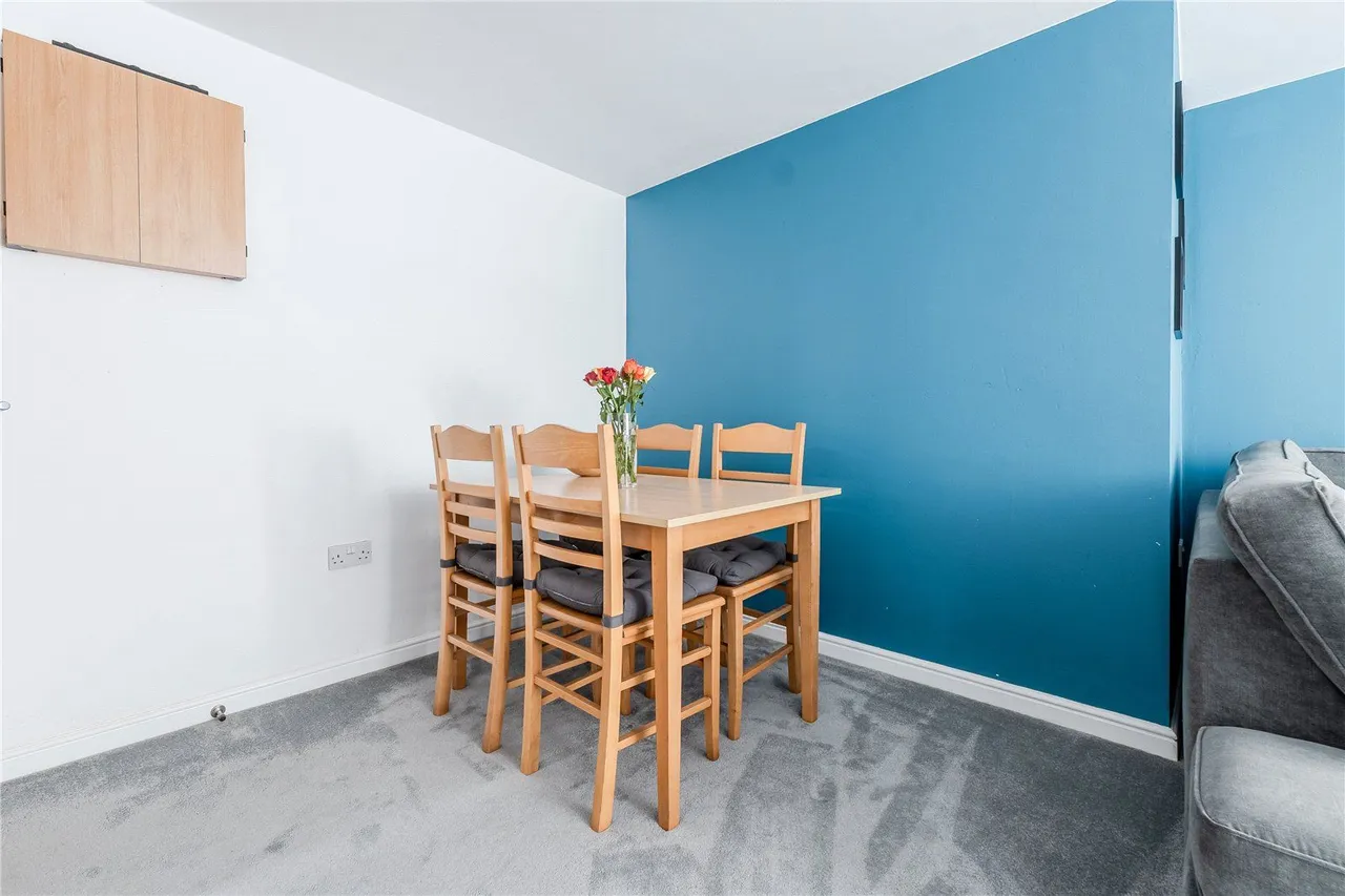 High Royds Drive, Menston, LS29, photo 11