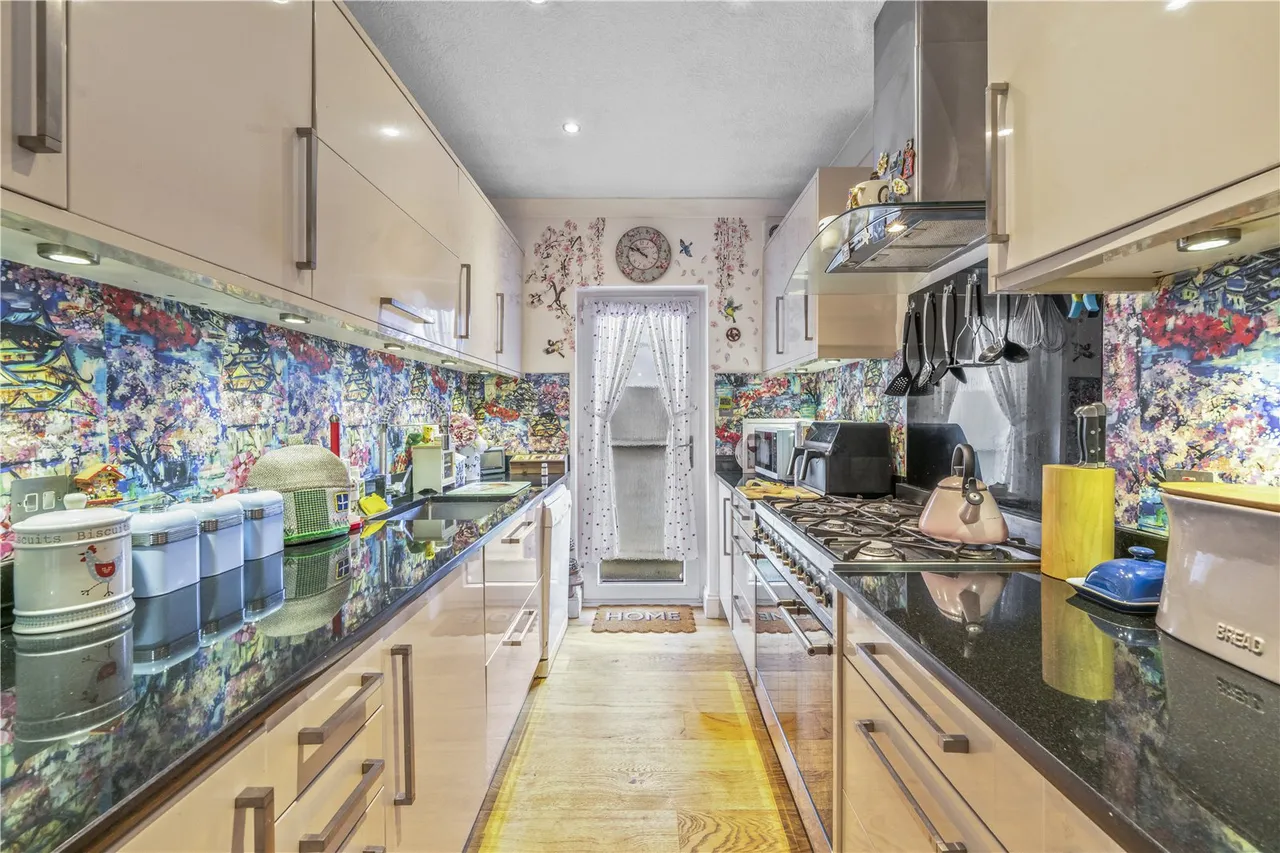 Argyle Avenue, Hounslow, TW3, photo 6