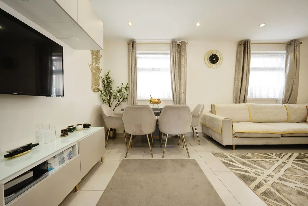 Calverton Road, Bedfordshire, LU3, photo 3